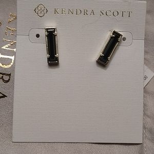 Kendra Scott lady stud gld 001 NWT